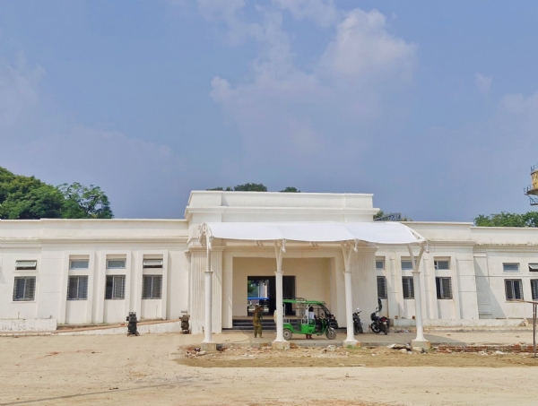 Balrampur railway station