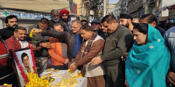 पूर्व विधायक राजेश गुप्ता की जयंती पर हवन और भंडारा का आयोजन