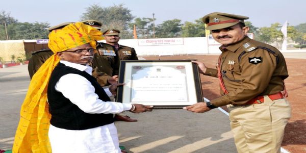 चुनौतियों को ध्यान में रखते हुए संगठन के सुदृढ़ीकरण के लिए महत्वपूर्ण कदम उठा रही है सरकार : गृह रक्षा मंत्री