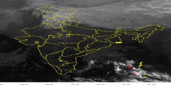 दिल्ली-एनसीआर के आसमान पर बादलों का डेरा, अधिकांश हिस्से में बूंदाबांदी