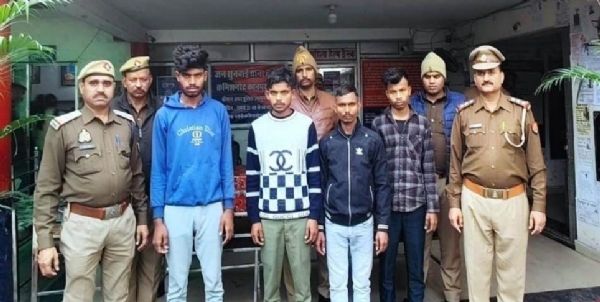 पुलिस की गिरफ्त में आरोपित लूटेरे