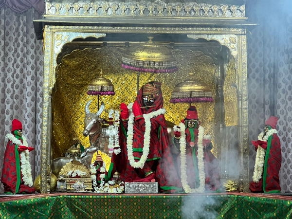 गोविंद देवजी मंदिर समेंत विभिन्न मंदिरों में मनाई गई सफला एकादशी