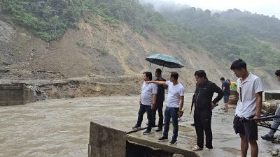 अरुणाचल प्रदेश के कई हिस्सों में भूस्खलन और बाढ़ से जनजीवन प्रभावित