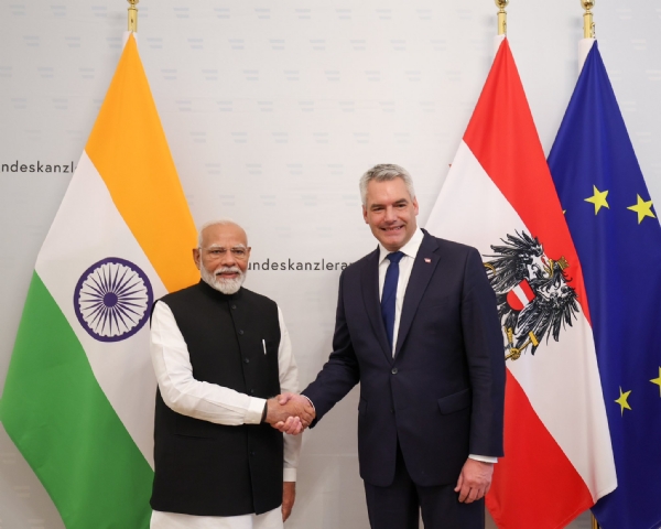 PM Modi Talk with   Austria Chancellor