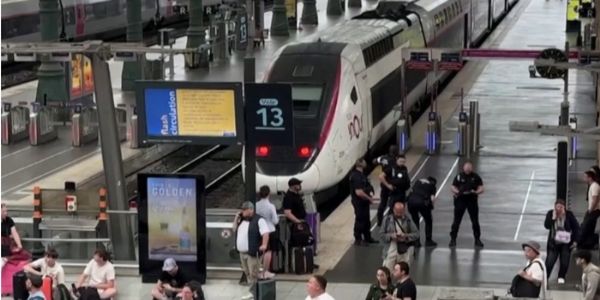 ओलंपिक उद्घाटन से पहले फ्रांस के हाई स्पीड ट्रेन नेटवर्क पर हमला, आगजनी, रेल यातायात ठप