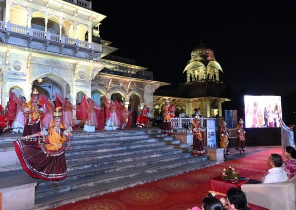 विश्व पर्यटन दिवस पर उपप्रधानमंत्री दीया कुमारी के सर्वोच्च आतिथ्य में अल्बर्ट हॉल में एक सांस्कृतिक संध्या का आयोजन किया गया।