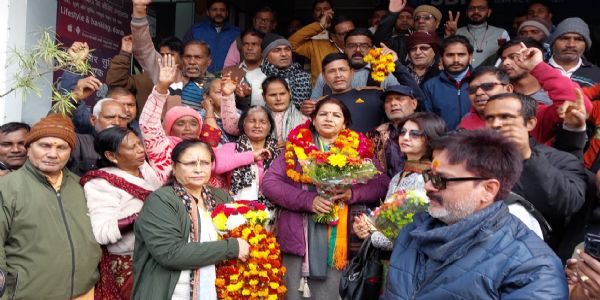 स्ट्रीट वेंडर्स व लघु व्यापारियों ने दिया भाजपा प्रत्याशियों को समर्थन