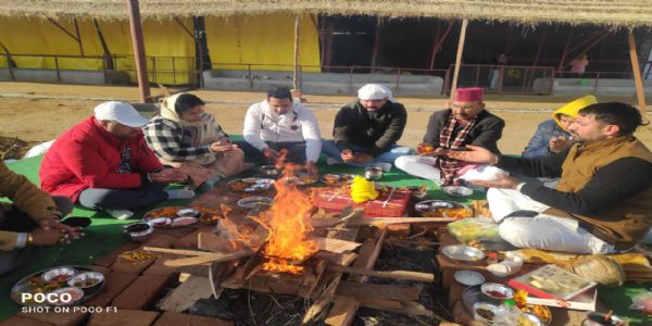 जय मां सुरभि गौशाला अखनूर में मकर संक्रांति पर हवन यज्ञ का आयोजन