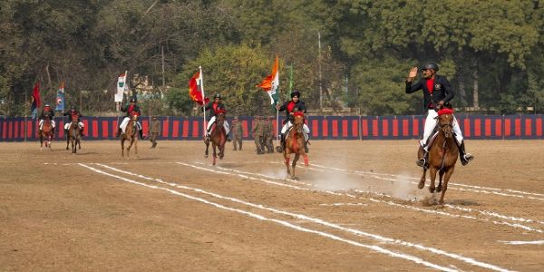 ​गणतंत्र दिवस शिविर के एनसीसी कैडेट्स ने हॉर्स शो में दिखाए घुड़सवारी के करतब 