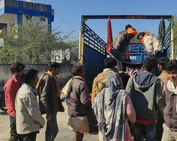 समीप मिला व्यक्ति का शव,जांच शुरु