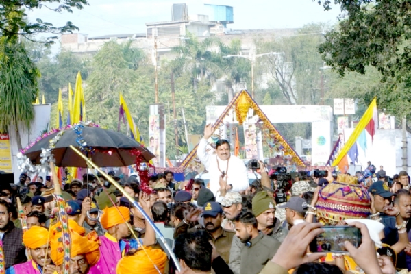 मुख्यमंत्री डॉ यादव ने राहगीरी उत्सव का  शुभारंभ किया