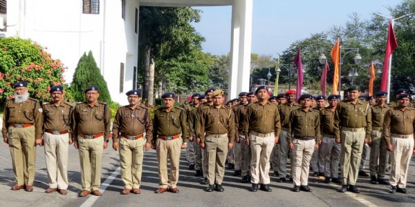 पुलिस मुख्यालय सहित राज्य के सभी जिला इकाइयों में साप्ताहिक परेड आयोजित