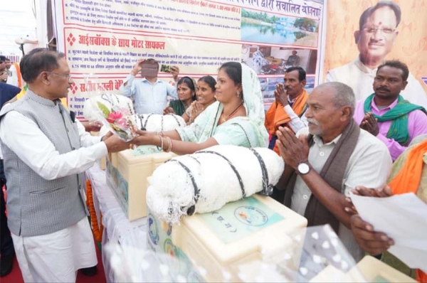 मुख्यमंत्री विष्णुदेव साय महासमुंद में विकास कार्यों का भूम‍िपूजन व शि‍लान्‍यास क‍िया