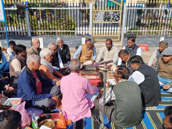 शाहपुरा जिला बचाओ आंदोलन सरकार को सद्बुद्धि देने के लिए किया यज्ञ, अब गांव-गांव में बांटे जाएंगे जागरूकता पत्रक