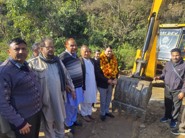 डीडीसी ने विकास कारय शुर कारवाया