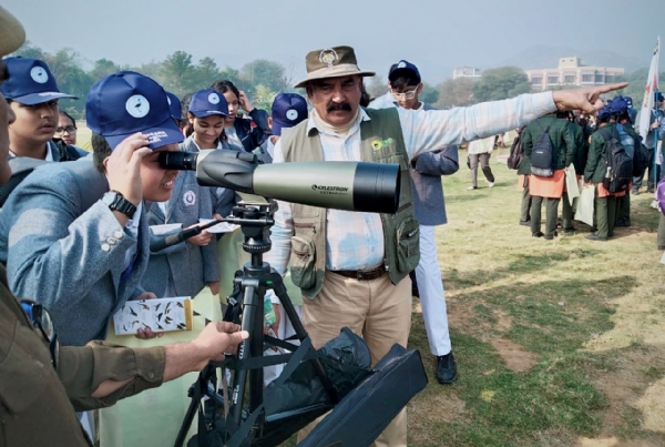 जयपुर बर्ड फेस्टिवल में नौनिहालों ने देखा परिंदों का रंगीन संसार