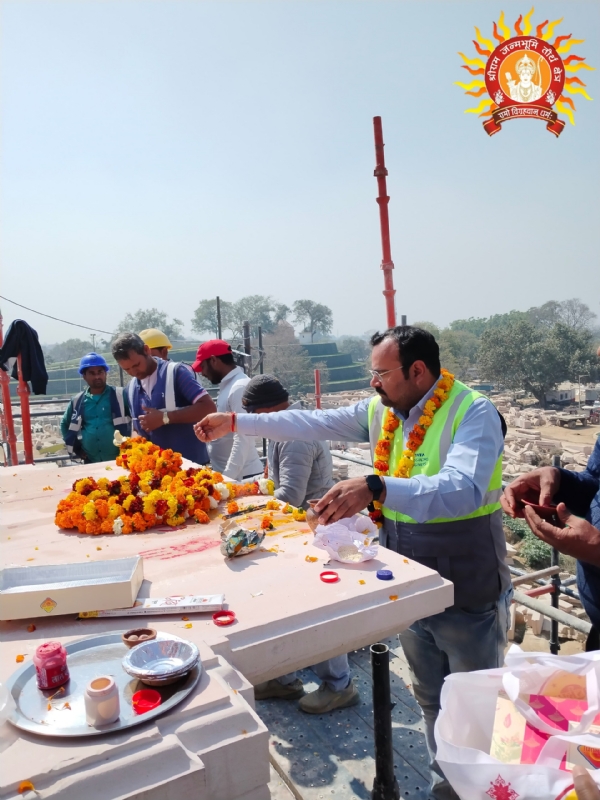 श्रीराम जन्मभूमि मंदिर : परकोटे के हनुमान मंदिर के शिखर का कार्य प्रारम्भ