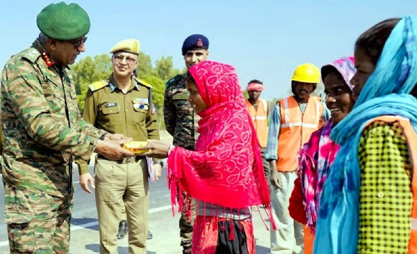 पंजाब, राजस्थान और गुजरात में सड़क अधोसंरचना के निर्माण और रखरखाव में अहम भूमिका निभा रही चेतक