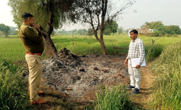 दहेज की खातिर विवाहिता की हत्या, भूसे के कूप में शव जलाया