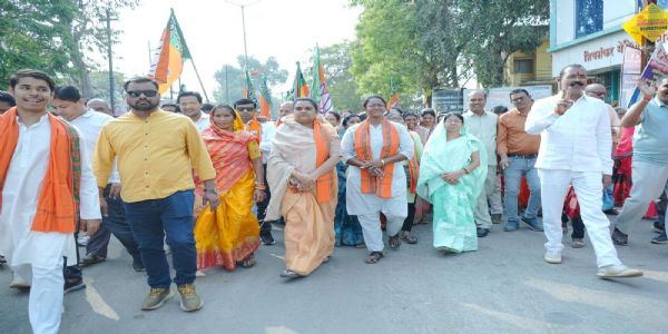 नगर पंचायत कुरुद की नवनिर्वाचित अध्यक्ष ज्योतिभानु चंद्राकर की निकली आभार रैली