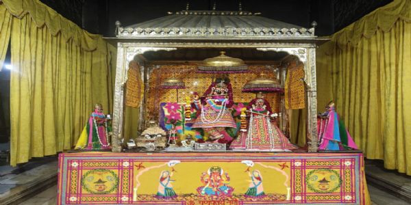 गोविन्द देव जी मंदिर में रचना झांकी के साथ होली उत्सव प्रारंभ