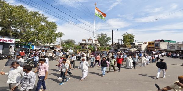 (अपडेट) शाहपुरा जिला बहाली की मांग पर प्रदर्शन कर दाे साै जनों ने दी गिरफ्तारी