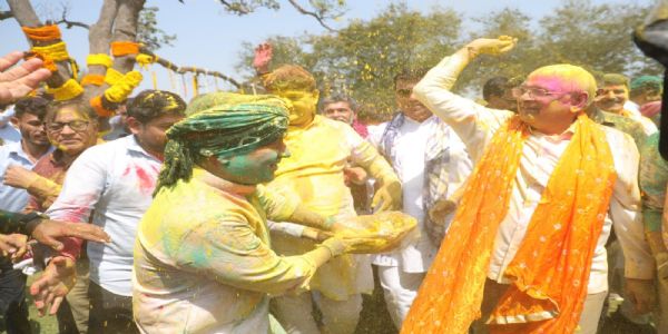 मुख्यमंत्री भूपेंद्र पटेल ने जनता को दी होली एवं धुलंडी की शुभकामनाएं