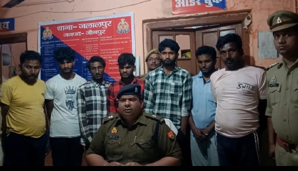 मारपीट व हत्या के प्रयास के मुकदमा में वांछित 07 अभियुक्तों को पुलिस ने किया गिरफ्तार, गिरफ्तार आरोपित पुलिस अभिरक्षा में