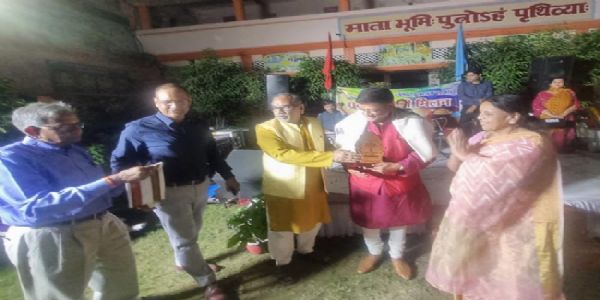 भाविप प्रयाग शाखा ने धूमधाम से मनाया 36वां होली मिलन समारोह