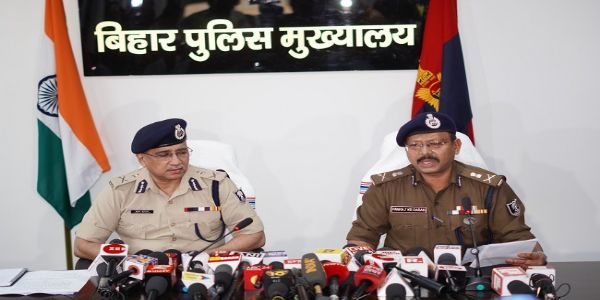 अपराधी पर लगाम लगाने के लिए पुलिस को खुली छूट, अधिकारियों ने गोली चलाने का दिया निर्देश